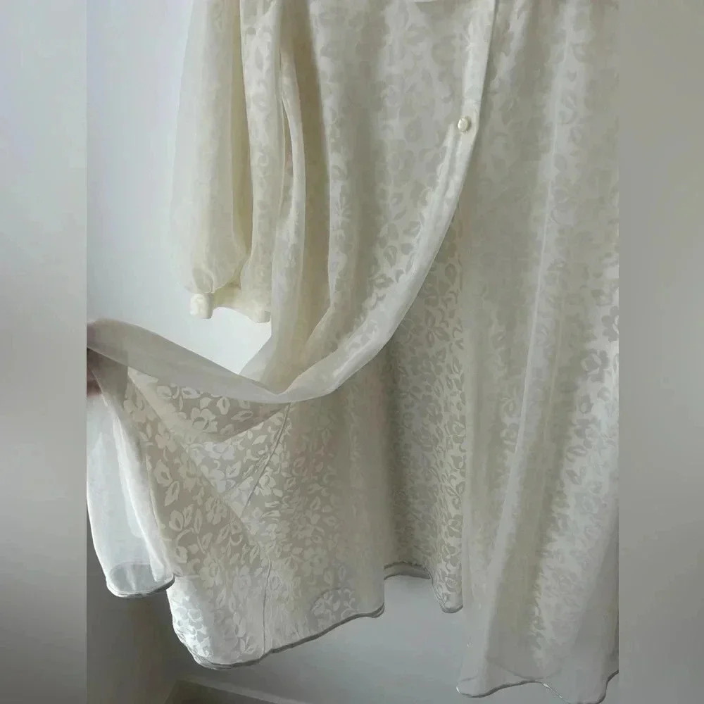 Vintage Cream Lace Robe - Picture 12 of 12